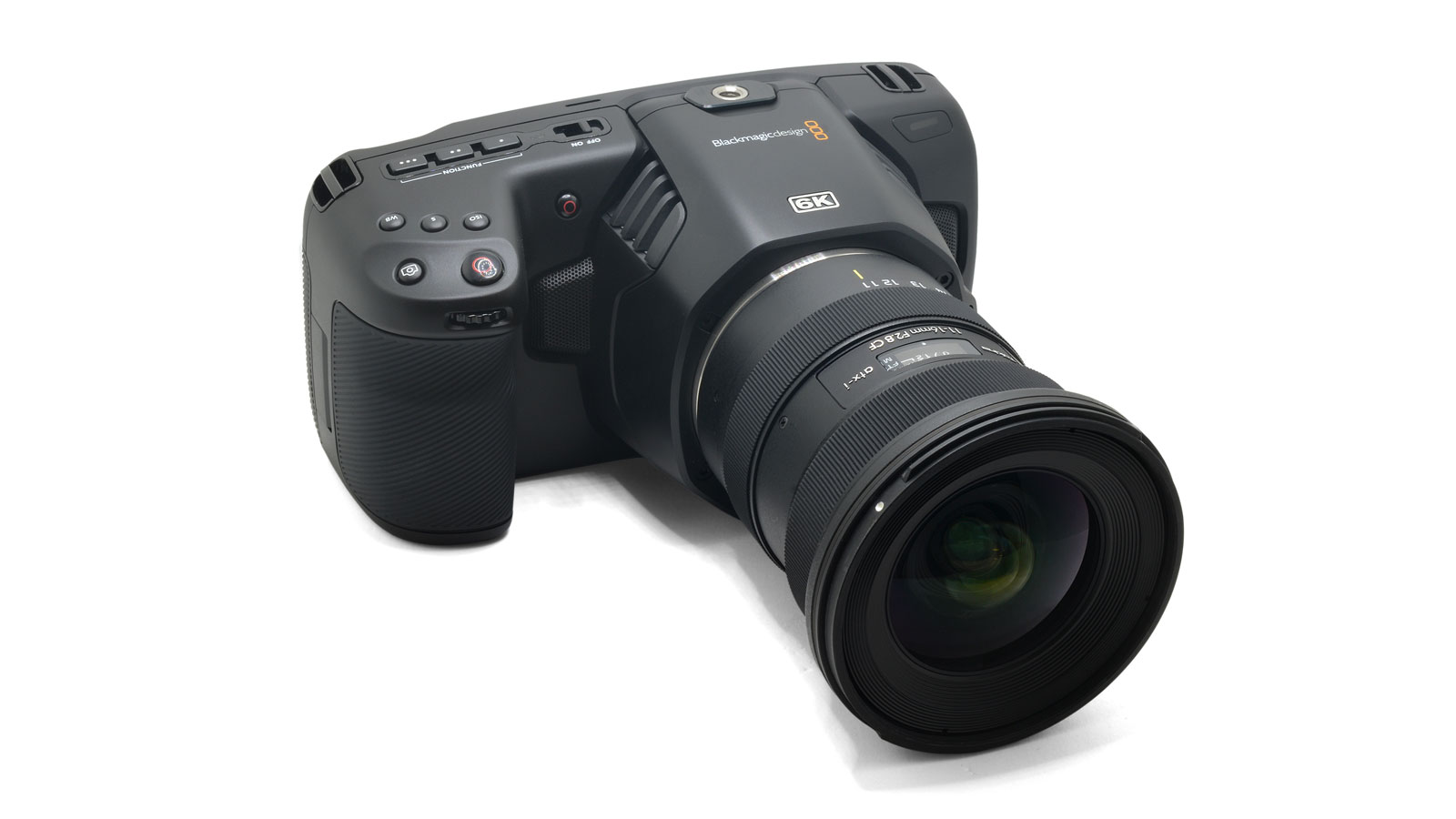 Blackmagic Pocket Cinema Camera 6K и Tokina atx-i 11-16mm F2.8 CF (крепление Canon EF)